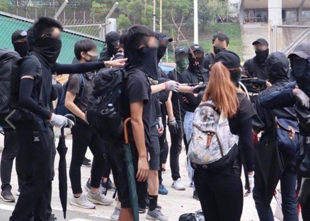 The campus is a battleground：Thugs occupy the Chinese University of Hong Kong